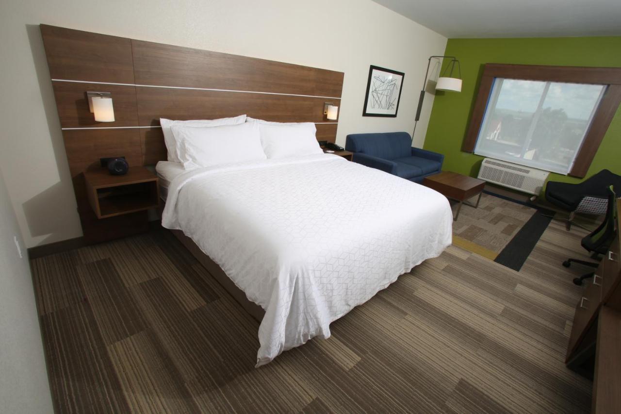 Holiday Inn Express - Mccook By Ihg Exterior photo