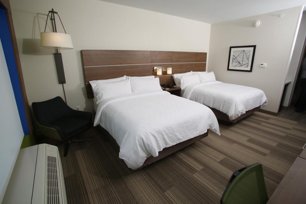 Holiday Inn Express - Mccook By Ihg Exterior photo