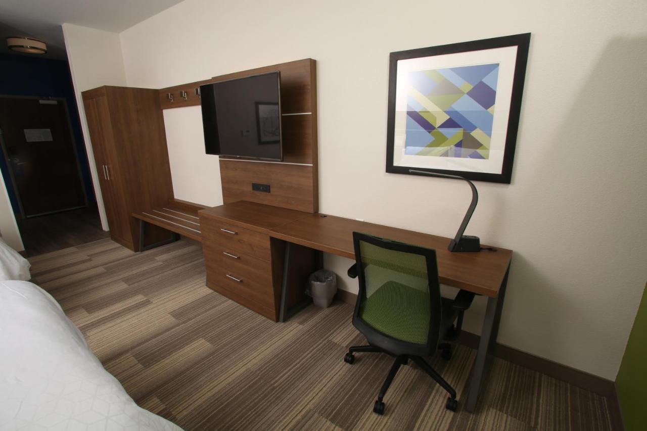 Holiday Inn Express - Mccook By Ihg Exterior photo