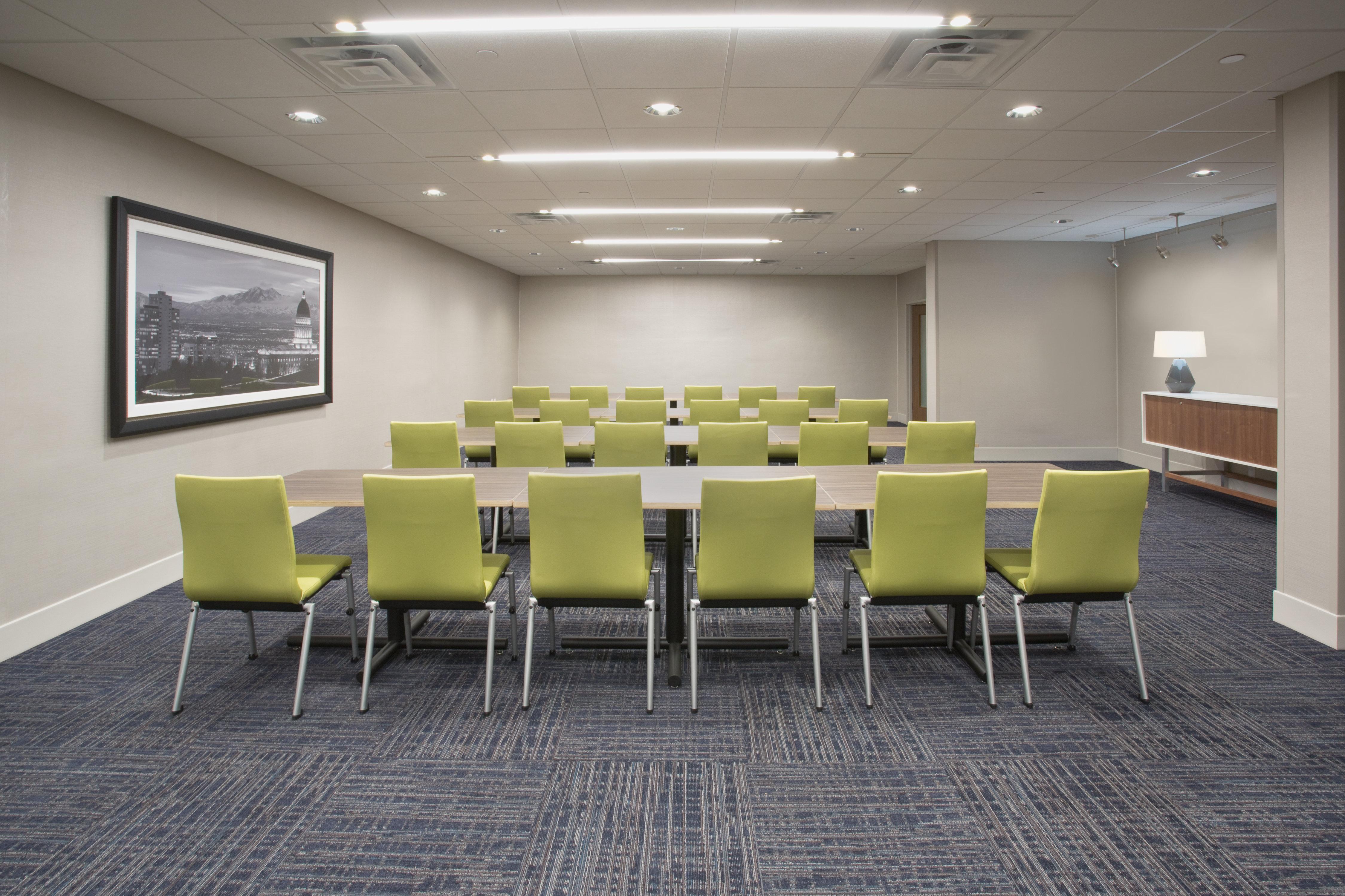 Holiday Inn Express - Mccook By Ihg Exterior photo
